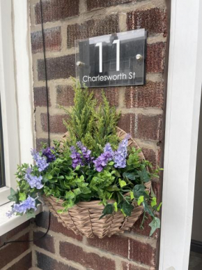 Charlesworth House